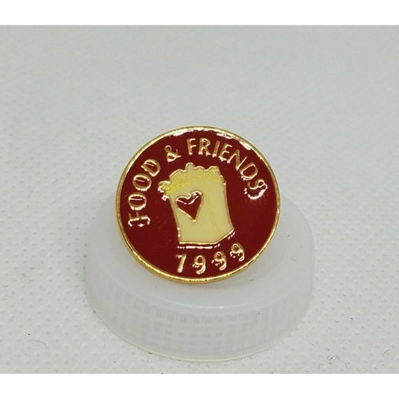 Vintage 1999 Food And Friends Red Canada ASI 53697 Lapel Hat Button Pin - Picture 2 of 10